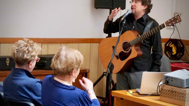 Canzoni e Liguritudine - Incontro con il cantautore Roberto Frugone